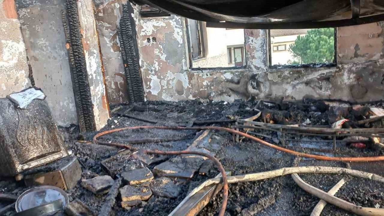 Erdek’te elektrik kontağından çıkan yangın korkuttu