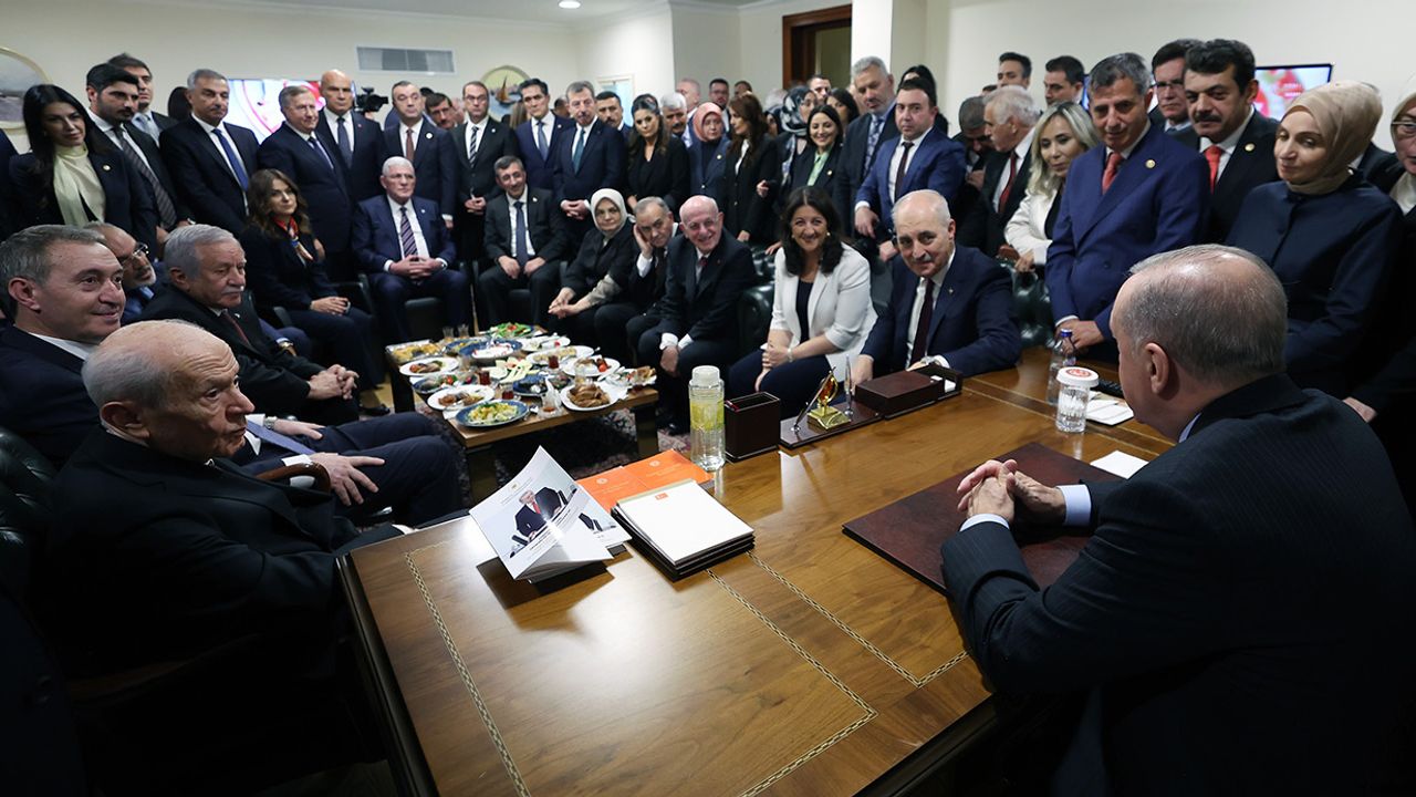 Geceye damga vuran kare! Yolların ayrıldığı isimler uzun zaman sonra Cumhurbaşkanı Erdoğan'a yakın