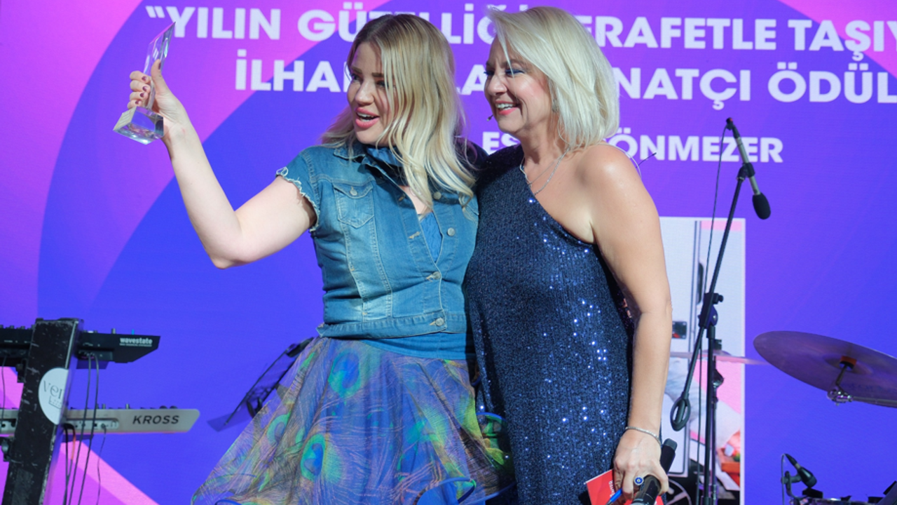 ESTETİK ÖDÜLLERİNDE ÜNLÜ AKINI