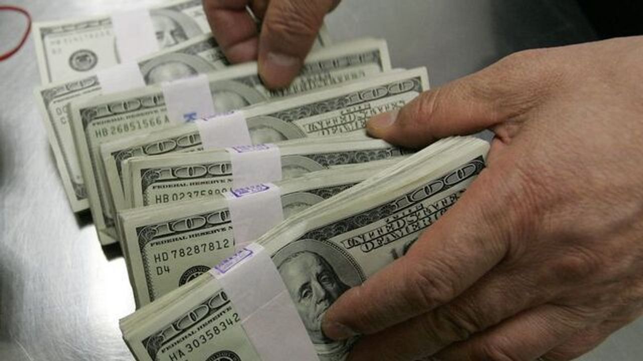 Kapalı Çarşıda serbest piyasada döviz fiyatları