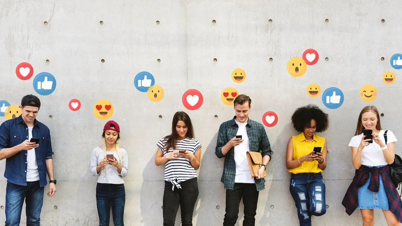 Influencer’lar Ticaret Bakanlığı Denetiminde: Sosyal Medyada “Reklam” İbaresi Zorunlu Oluyor