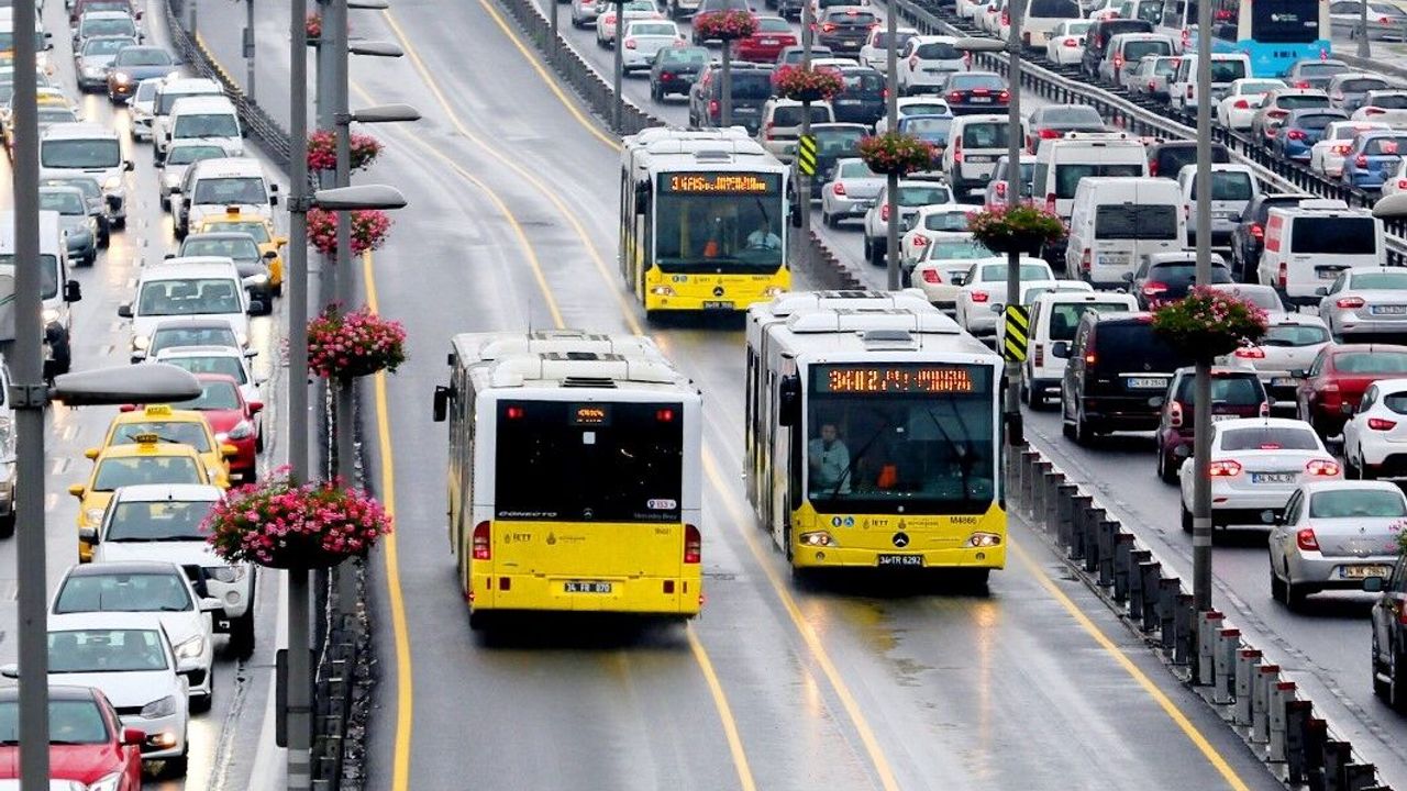 İSTANBUL’DA TOPLU ULAŞIM ÜCRETSİZ