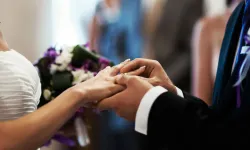 Evlilik maliyeti genç çiftleri korkutuyor. Nikah ücretleri 6 yılda yüzde 870 arttı!