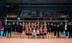 CEV Şampiyonlar Ligi: Eczacıbaşı Dynavit: 3 - Levallois Paris SC: 0