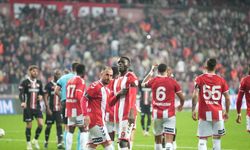 Trendyol Süper Lig: Samsunspor: 1 - Gaziantep FK: 0 (İlk yarı)