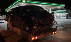 AK Parti Afyonkarahisar Milletvekili Yurdunuseven ile İl Başkanı Şahin trafik kazası geçirdi