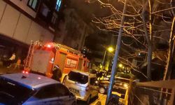 Küçükçekmece’de binadan çatlama sesi geldi, vatandaşlar tahliye edildi