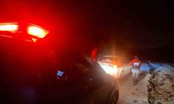 Yalova’da kar yağışı kaza getirdi, mahsur kalan bir kişi kurtarıldı