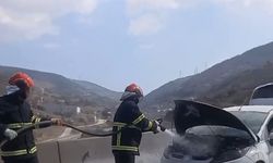 Osmaniye’de seyir halindeki otomobil yandı