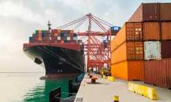 Türkiye’nin Dış Ticaretinde Mart 2025 Hareketliliği: İhracat ve İthalatta Dengeli Artış!