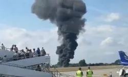 Londra’da yolcu uçağı havalandıktan saniyeler sonra düştü