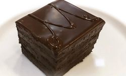 Asırlık pasta mahkemelik oldu