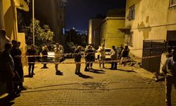 Büyükçekmece’de duvarlarından sesler gelen 2 bina boşaltıldı