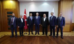 İDSB Heyeti, Ticaret Bakanı Ömer Bolat’ı Ziyaret Etti: İslam Dünyası İçin Ortak Kalkınma Vizyonu Görüşüldü