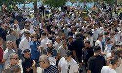 Marmaris’te Kapalıçarşı esnafı kesilen cezaları protesto etti