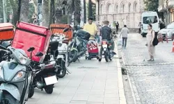 İstanbul’da Motosiklet Parkına Yeni Düzenleme: Kaldırımlar ve Meydanlar Yasaklandı