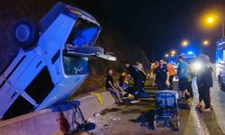 Osmaniye’de aynı yönde iki otomobil kaza yaptı: 3 yaralı