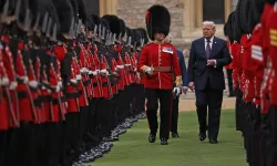 Trump, İngiltere Kralı 3. Charles tarafından resmi törenle karşılandı