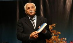 Yavuz Bülent Bakiler Vefat Etti: Türk Edebiyatı Bir Gönül Sultanını Kaybetti