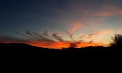 Bolu’da gün batımı kartpostallık görüntüler oluşturdu