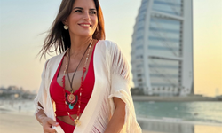 Ece Vahapoğlu, Dubai’de Dolunay Seremonisi ve Yoga Yaptırdı