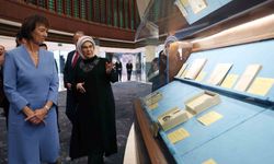 Emine Erdoğan, Almanya Başbakanı Merz’in eşiyle Millet Kütüphanesi’ni ziyaret etti