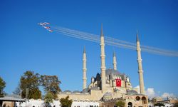 Türk Yıldızları Edirne’de nefes kesti