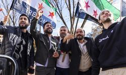 ABD’deki Suriyelilerden eş-Şara’ya sevgi gösterisi