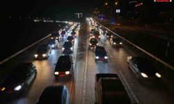 Ara tatil bitti, tatilcilerin dönüş yolculuğu başladı: 43 ilin geçiş noktasında trafik yoğunluğu arttı