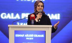 Bakan Göktaş "Esnaf Ailesi Olmak" projesinin galasına katıldı