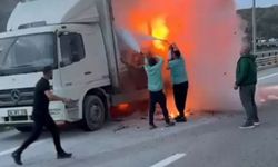 Kuzey Marmara Otoyolu’nda kamyon alev alev yandı