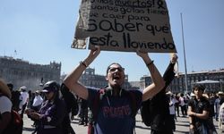 Meksika’da hükümet karşıtı protesto: 100’ü polis 120 yaralı