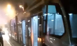 SON DAKİKA; İstanbul Edirnekapı Metrobüs İstasyonunda Metrobüs yangını