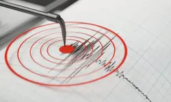 Sındırgı’da deprem paniği