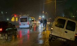 Aynı anda aynı caddede 4 kaza: Başka kaza olmasın diye çaba gösterdiler