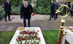 Bakan Fidan, 16.Büyükelçiler Konferansı öncesi Dışişleri Şehitliği’ni ziyaret etti