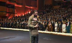 Halep saldırısının sembolü Ümran bebek, Esad’ın kaçtığı Sarayda konuştu