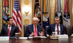 Trump: "Kim olursa ülkemize uyuşturucu satan herkes saldırıya uğrayabilir"