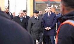 Vali Ustaoğlu, Sındırgı’da yıkım ve geçici ticaret alanını inceledi