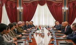 ABD’nin Suriye Özel Temsilcisi Barrack, Erbil’de terör örgütü SDG elebaşı Abdi ile bir araya geldi