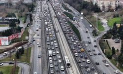 Trafik kilitlendi! İstanbul'da ara tatil başladı