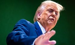 Trump'tan Kanada'ya Çin'le ticaret anlaşması tehdidi: "Yüzde 100 gümrük vergisi uygulanır"