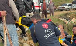 Antalya’da motosiklet uçuruma yuvarlandı: 2 yaralı