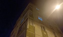 Esenler’de yangın ihbarına giden ekipler binada silahla vurulmuş 2 kişinin cesetlerini buldu