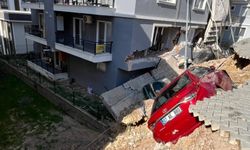 Menemen’de istinat duvarı çöktü: 151 kişi tahliye edildi