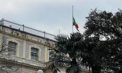 İran Başkonsolosluğu’nda bayrak yarıya indirildi