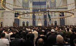 Kadir Gecesi Büyük Çamlıca Camii’nde dualarla idrak edildi