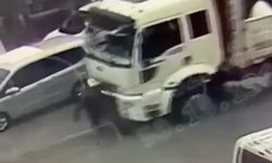 Kamyonun çarptığı yaşlı adam ağır yaralandı