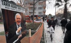 Turgutlu’da esnaftan İlber Ortaylı için helva hayrı