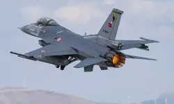 Yüksekova’da TSK’ya ait savaş uçaklarından devriye uçuşu